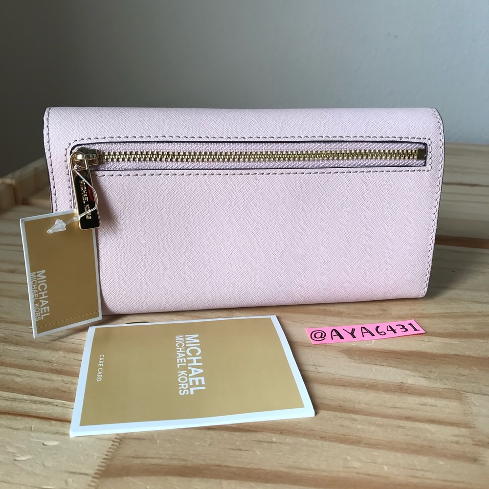 Michael Kors Wallet🎈🎈 - Picture 3 of 6